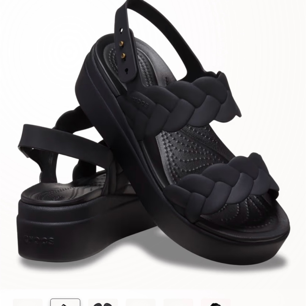 CROCS Women's Black Brooklyn Woven Wedges